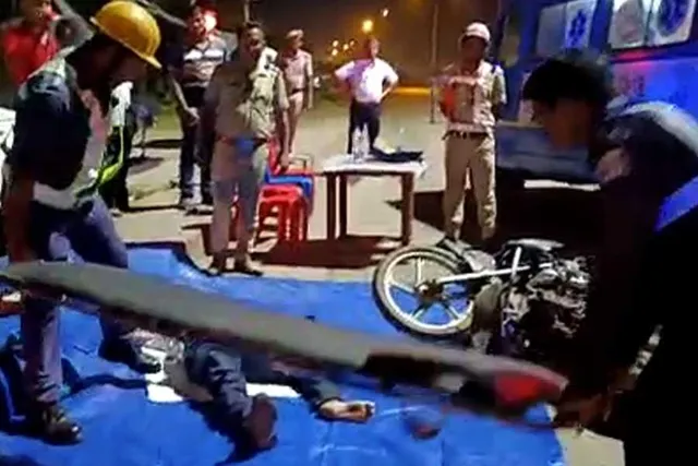 পথ দুর্ঘটনার মকড্রিল ডেবরা টোল প্লাজায়