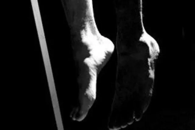 বিয়েতে বাধা পিম্পেল, অবসাদে আত্মহত্যা যুবতীর