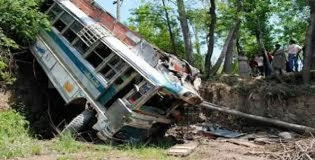 ভরসন্ধ্যেবেলায় ভয়াবহ দুর্ঘটনা পুঞ্চে