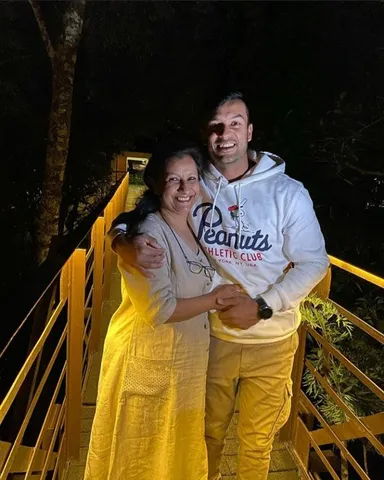 মা'কে জন্মদিনের শুভেচ্ছা জানালেন ময়ঙ্ক আগরওয়াল