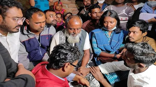 আনিস খুনে পুলিশ সাসপেন্ডে অখুশি আনিসের  বাবা