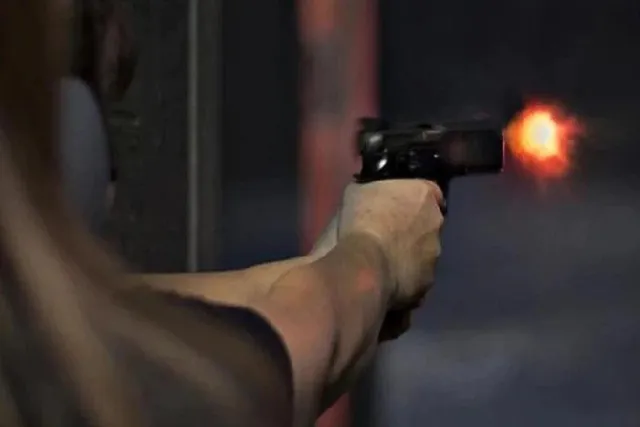 ভাটপাড়ায় শুটআউট, মৃত্যু মহিলার