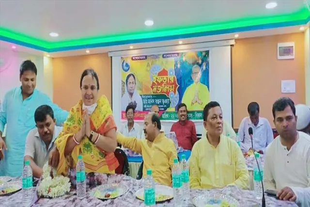 মন্ত্রীর উদ্যোগে ইফতার অনুষ্ঠানের আয়োজন