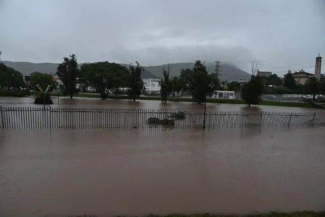 দক্ষিণ আফ্রিকায় বন্যা, এখনও পর্যন্ত নিহত ১৩