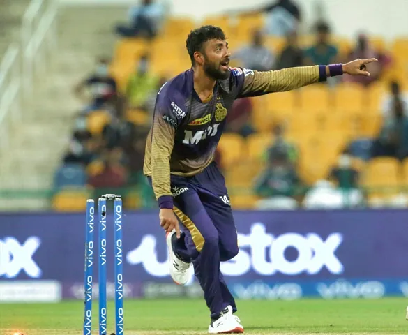 বরুণের প্রশংসায় মাতলেন বিরাট