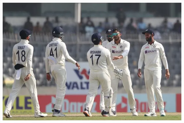 এক টেস্টে ভারতের দুই বোলারের ৫ উইকেট