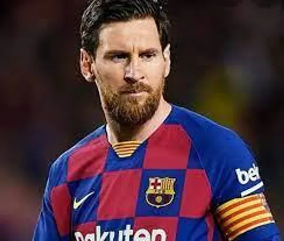 রেফারির কার্যকলাপে অসন্তুষ্ট মেসি