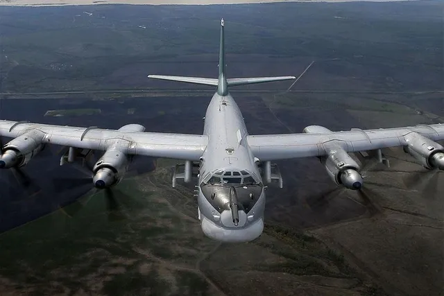 জাপান সাগরে  ক্ষেপণাস্ত্রবাহী রণতরী  উড্ডয়ন করলো রাশিয়া