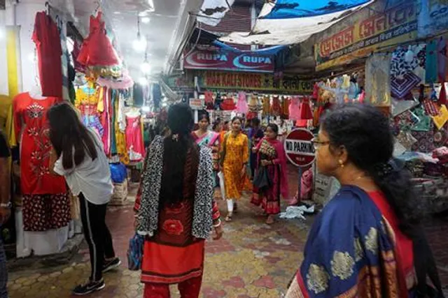 পুজোয় বাজার মন্দা