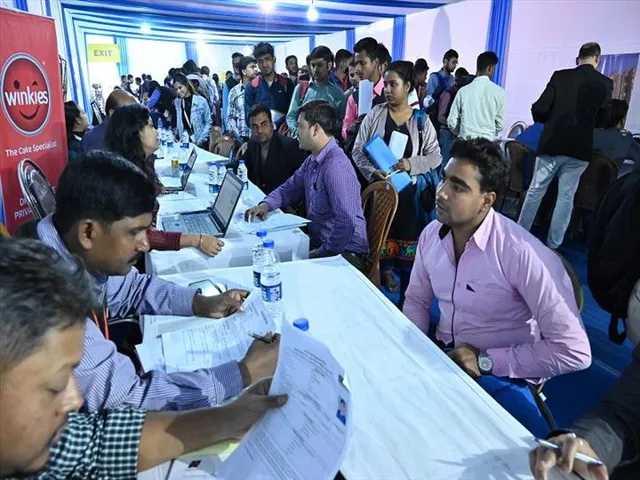 চাকরি মেলায় ২৭ হাজার কর্মসংস্থানের সুযোগ
