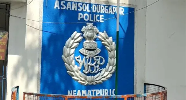 পাইপ চুরি করার ঘটনায় গ্রেপ্তার দুই