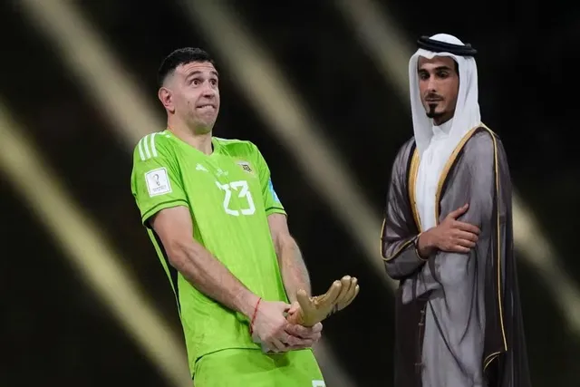 বিতর্কের মাঝেই মুখ খুললেন এমি মার্টিনেজ