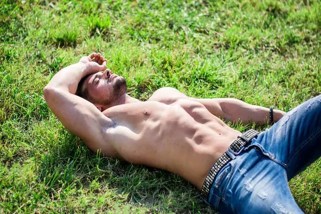 টেস্টোস্টেরনের মাত্রা বাড়াতে পুরুষরা ব্যবহার করুন লবঙ্গ তেল