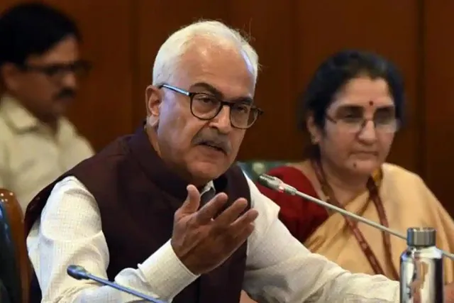 উপত্যকার নিরাপত্তা পরিস্থিতি পর্যালোচনা করলেন অজয় ভাল্লা