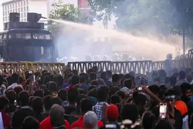 শ্রীলঙ্কার সাংসদের ওপর হামলা