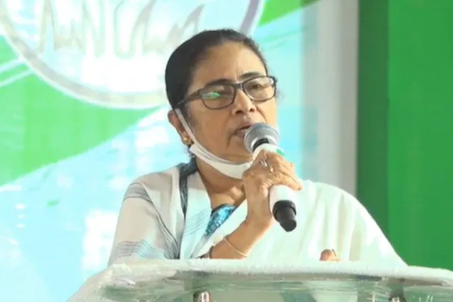 কাটমানির অভিযোগে শিলমোহর মমতার!