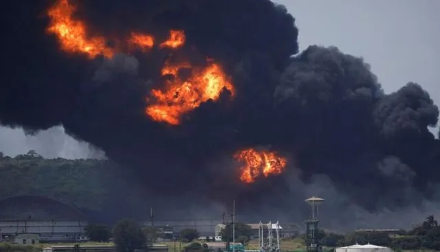 কিউবার তেল মজুতে ভয়াবহ আগুন, সহায়তায় মেক্সিকো, ভেনেজুয়েলা