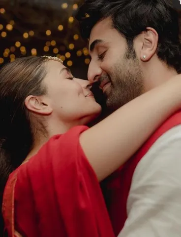 বিশেষ নোটের মধ্যমে সবাইকে ধন্যবাদ জানালেন আলিয়া ভাট