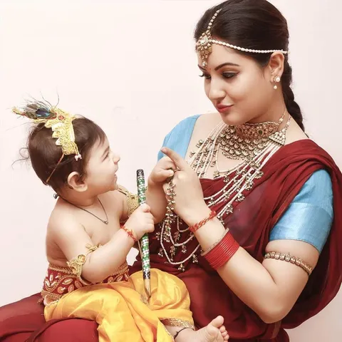 পুজার লাড্ডু গোপাল