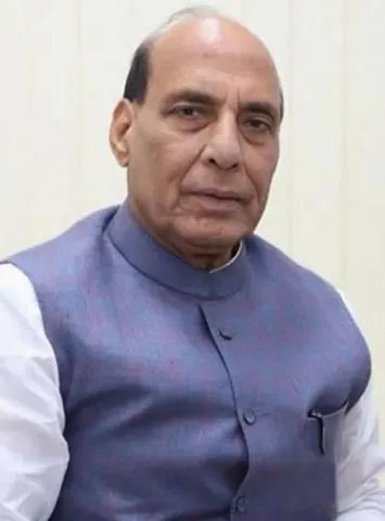 প্রধানমন্ত্রী মোদীর মা হীরাবেনের প্রয়াণে শোক প্রকাশ করলেন রাজনাথ সিং