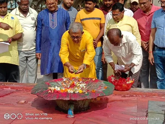 জলসম্পদ দপ্তরের উদ্যোগে মন্দিরের পুকুর সংস্কার মাদপুরে