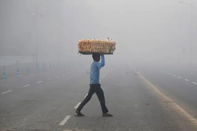 নিম্নচাপের জেরে অধরা শীত, শনিবার থেকে ফের বৃষ্টির সম্ভাবনা রাজ্যে