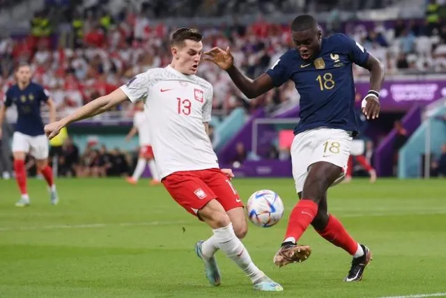 শুরু দ্বিতীয়ার্ধ, ১-০ গোলে এগিয়ে ফ্রান্স