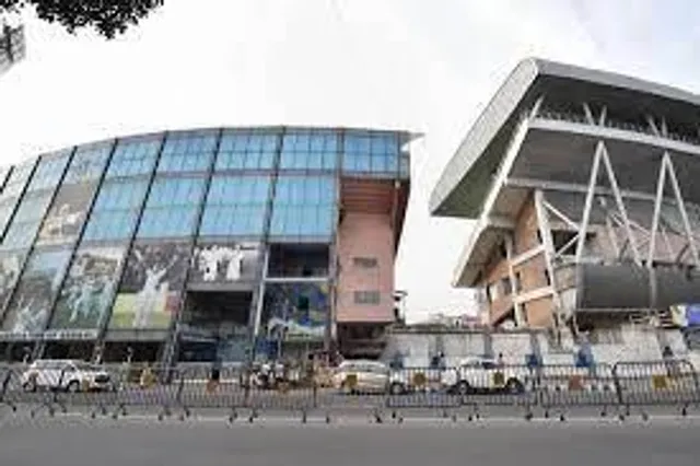 ইডেনে কেমন করে পালিত হচ্ছে কোভিড-বিধি?