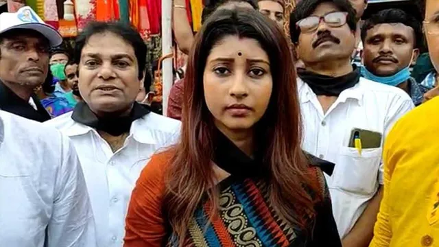 লাভলি মৈত্রর দিকে আঙুল তুললেন তৃণমূল সভাপতি, কেন?