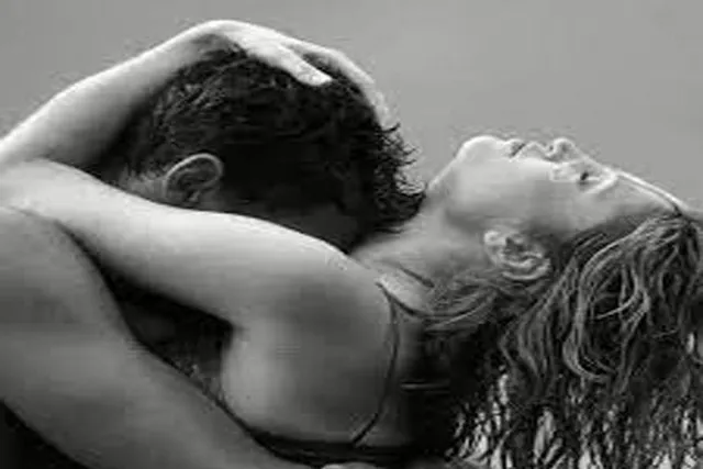 মিলনের সময়েও চোখে চোখ রেখে কথা বলুন