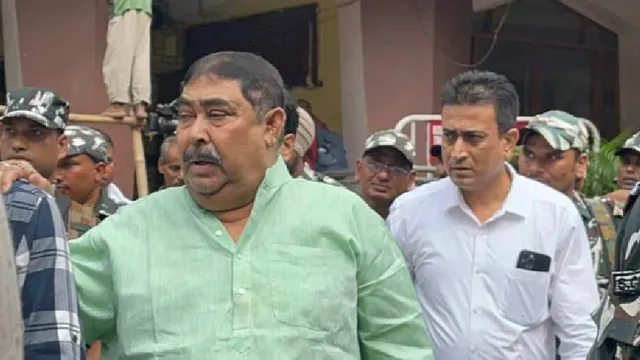 স্বাস্থ্যপরীক্ষার পর নিজাম প্যালেসে ফিরলেন অনুব্রত