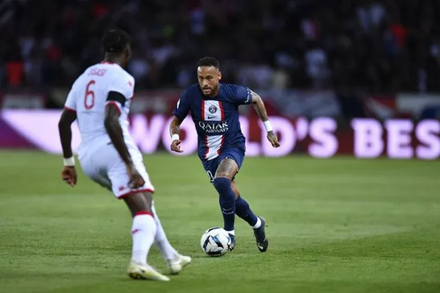 মেসি-এম্বাপে থাকলেও ত্রাতা নেইমার