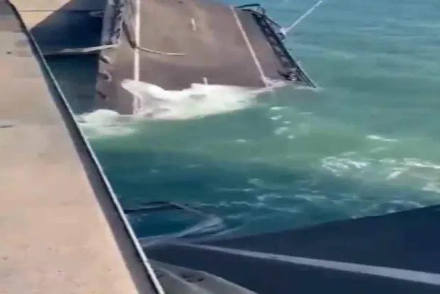 কেৰ্চ ব্রিজে বিস্ফোরণ, দেখুন বিস্ফোরণের ফলে ব্রিজের অবস্থা