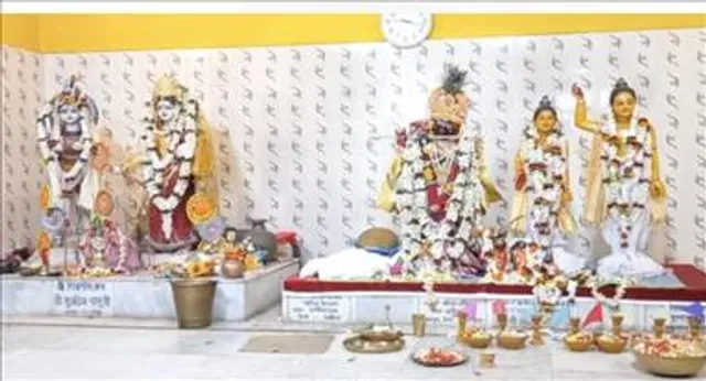 অষ্টম প্রহর পালিত হলো অন্নপূর্ণা মদনমোহন মন্দিরে