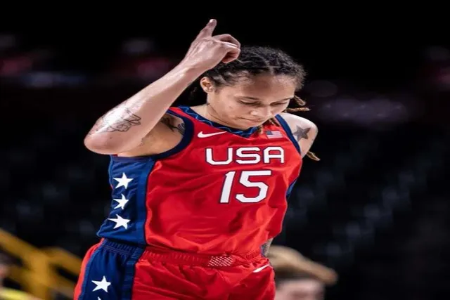 আমেরিকার বাস্কেটবল দলের তরফে ব্রিটনি গ্রিনারকে স্বাগত জানানো হয়েছে