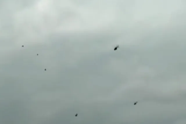 কালো পতাকা নয়, এবার প্রধানমন্ত্রীকে দেখানো হল কালো বেলুন