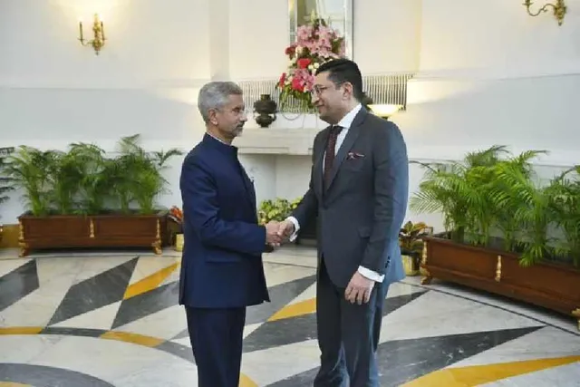 শ্রীলঙ্কার পররাষ্ট্রমন্ত্রীর সঙ্গে সাক্ষাৎ করলেন জয়শঙ্কর