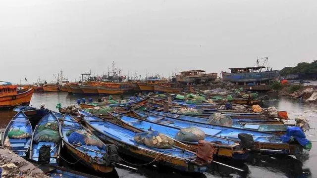 গুলাবের তান্ডবে অঘটন অন্ধ্র উপকূলে