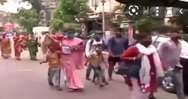 ভ্যাকসিন পেতে দৌড়