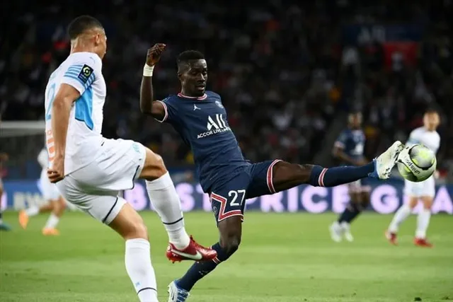 পিএসজির ফুটবলারকে নেওয়ার পথে এভারটন