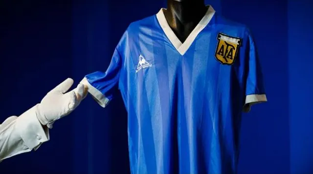 রেকর্ড দামে নিলাম হল মারাদোনার ‘হ্যান্ড অব গড’ জার্সি