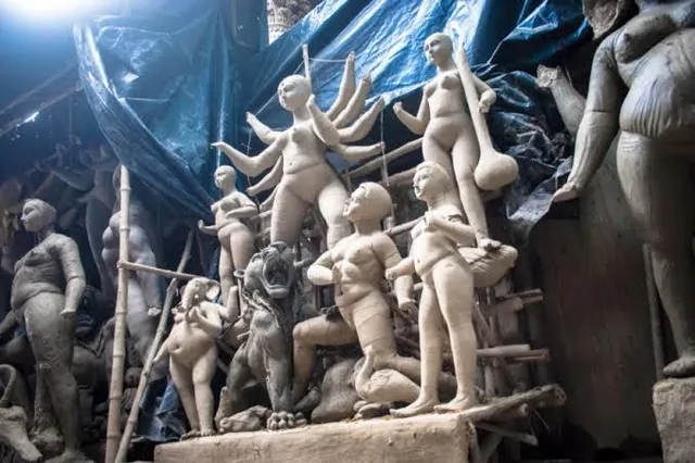 শিল্পীর শিল্পে অর্থচিন্তা