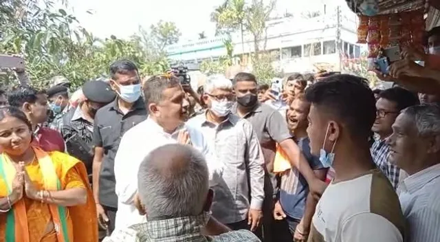 পুর ভোটের প্রচারে গিয়ে মমতা ব্যানার্জিকে কটাক্ষ শুভেন্দুর