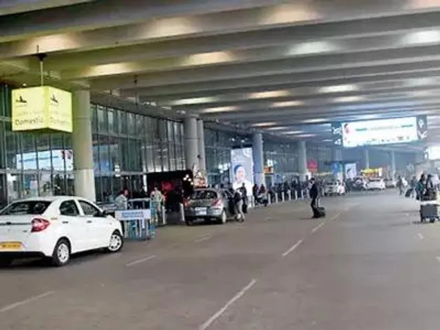 পার্কিং ফি নিয়ে বিক্ষোভ চালকদের