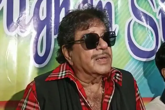 বার্ণপুর ইস্কো কারখানা বিষয়ে এখনই মন্তব্য করতে চাইলেন না শত্রুঘ্ন