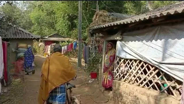 বিজেপি করায় আবাস যোজনার তালিকা থেকে বাদ গ্রামের বহু মানুষ