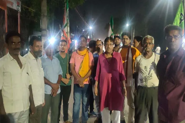 নিয়ামতপুর সেন্ট্রাল বিজেপি কার্যালয়ের সামনে বিজেপি কর্মী সমর্থকদের বিক্ষোভ কর্মসূচি