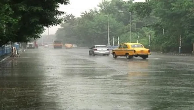 Weather update: কলকাতা ও দক্ষিণবঙ্গে বৃষ্টির পূর্বাভাস