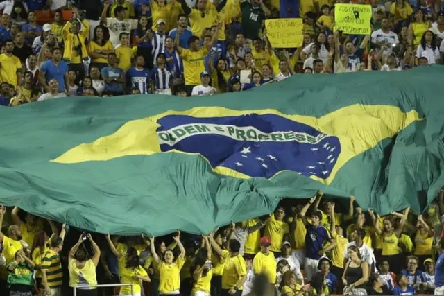 ম্যাচের আগেই নাচে-গানে উদযাপন ব্রাজিল ভক্তদের, দেখুন ভিডিও