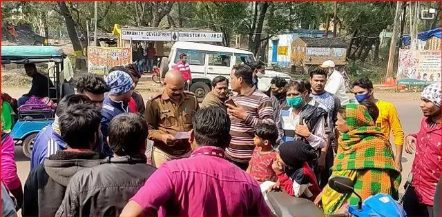 মোবাইল প্রতারণার অভিযোগে গ্রেফতার এক মহিলা সহ গ্রেফতার আরও ১